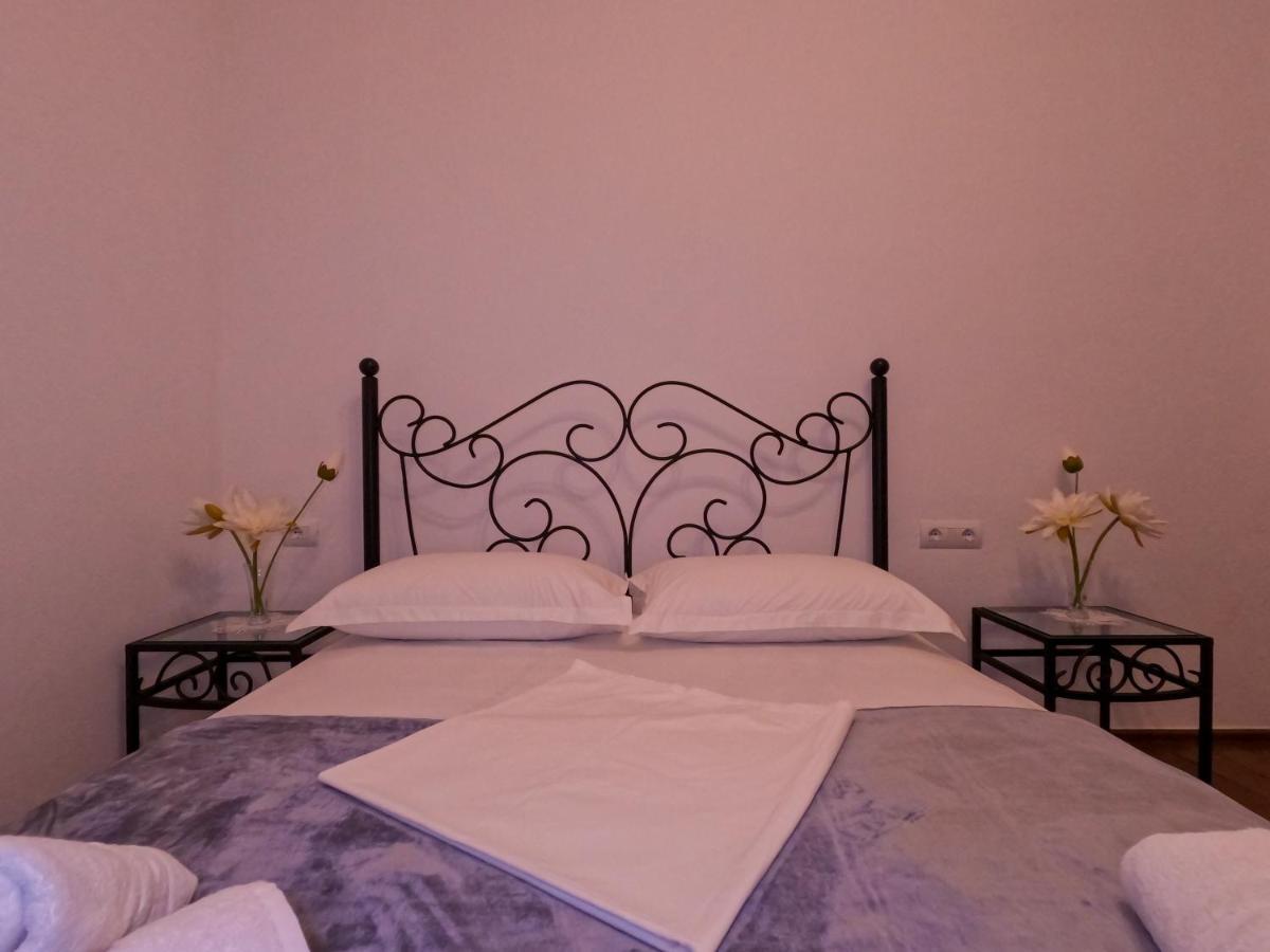 Intown Guesthouse Шкодер Экстерьер фото