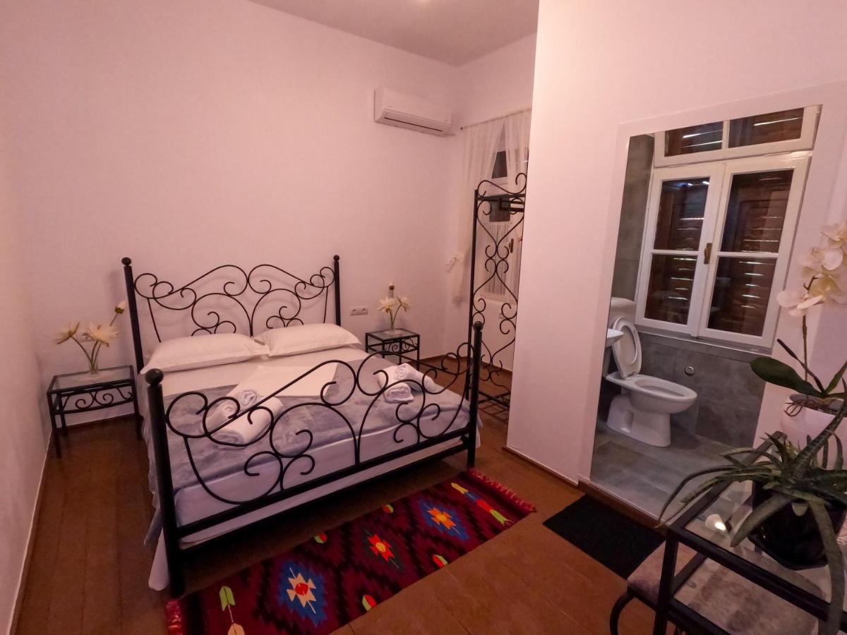 Intown Guesthouse Шкодер Экстерьер фото