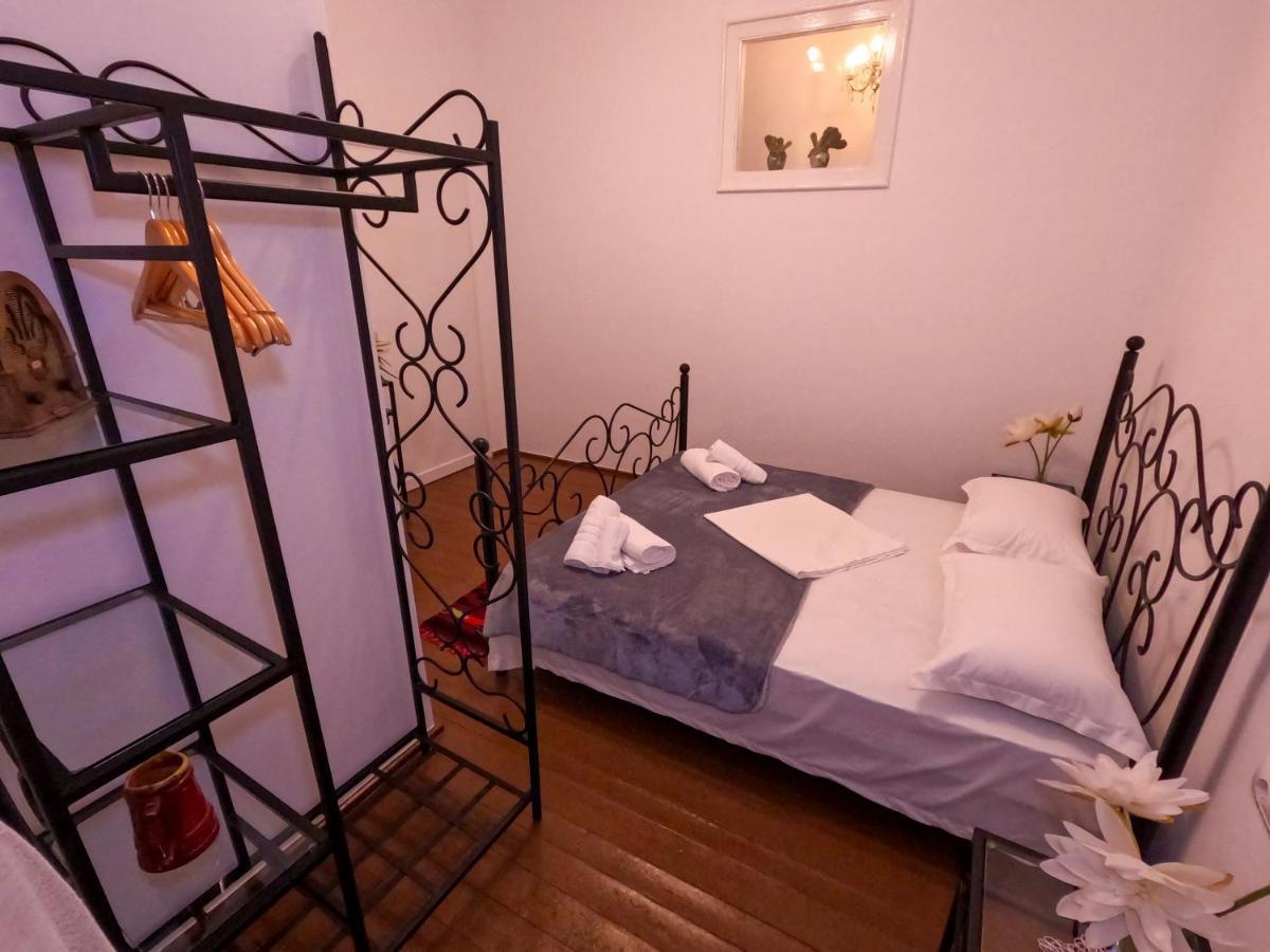 Intown Guesthouse Шкодер Экстерьер фото