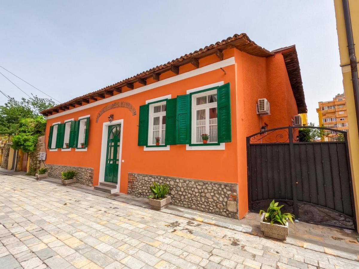 Intown Guesthouse Шкодер Экстерьер фото