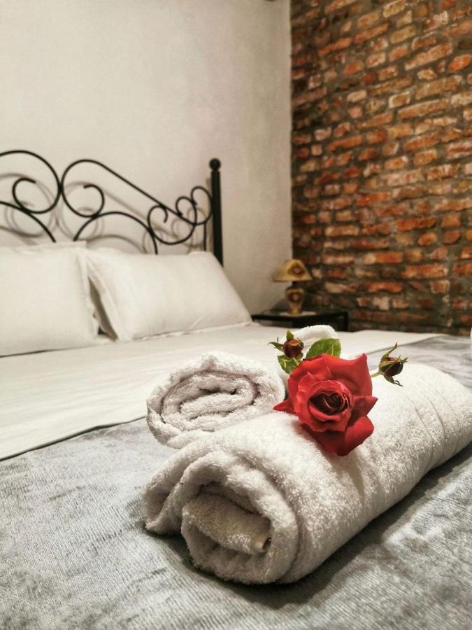 Intown Guesthouse Шкодер Экстерьер фото