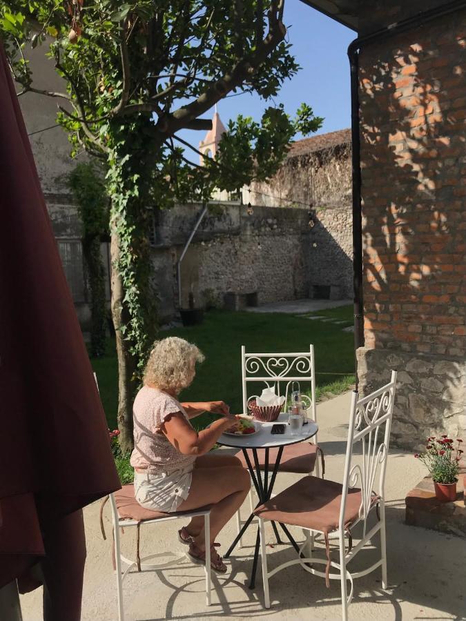 Intown Guesthouse Шкодер Экстерьер фото
