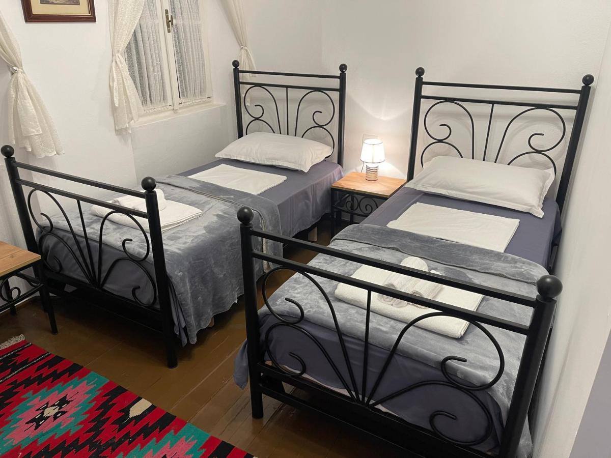 Intown Guesthouse Шкодер Экстерьер фото