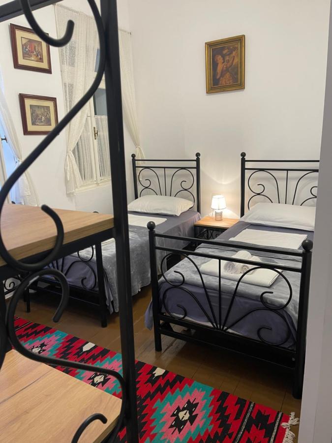 Intown Guesthouse Шкодер Экстерьер фото